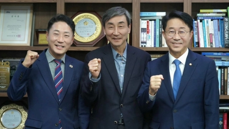 진석범 화성시장 예비후보, 조정식 대통령 정무특보와 차담회…“이재명 정부 먹사니즘 화성에서 실현”