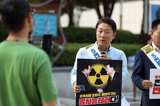 발언하는 동탄복지포럼 진석범 대표