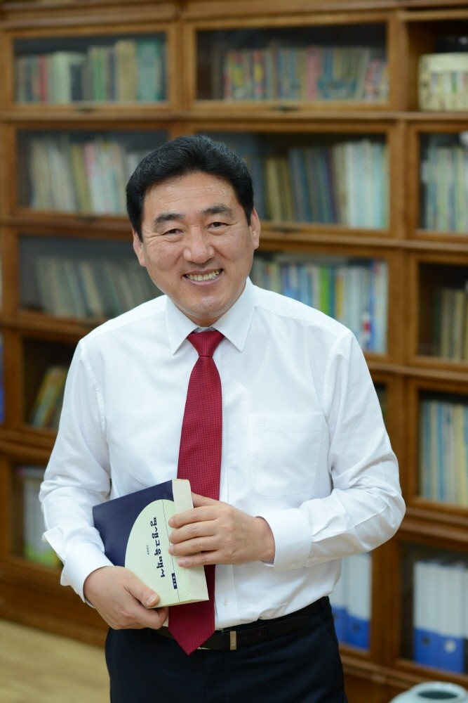 석호현 칼럼 (국민의힘 화성시병당협위원장/아주대학교 한마음장학회 회장/(사)그림책읽기운동 이사장)