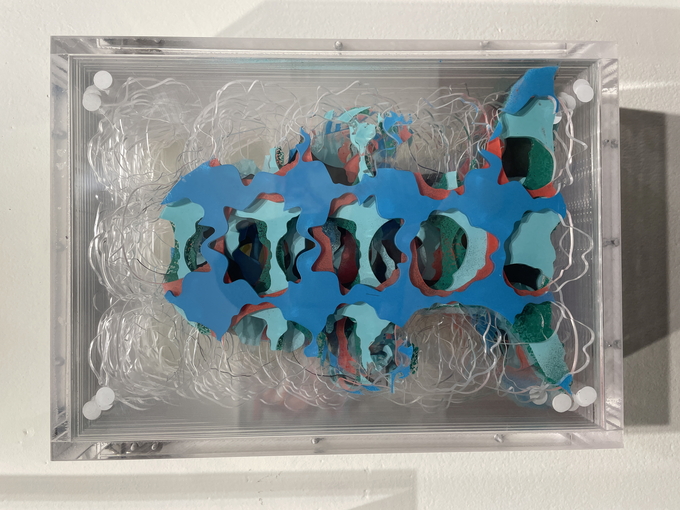기억에서 사라지다 (32⨯23⨯10.5cm, Layer:34) Mixed Media on clear plastic