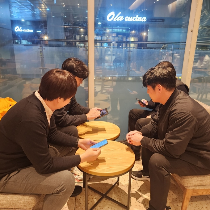 봉담시민모임 3대 회장단, 이창호 대표, 김정철 부대표, 길영우 감사, 신기철 사무국장