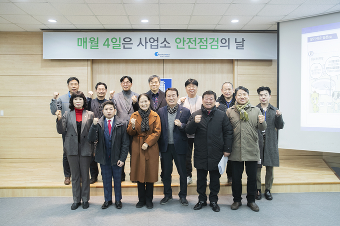 화성시의회 '수원공공하수 처리시설 및 슬러지 처리시설 악취 저감대책 위원회' 송산동 처리 시설 방문