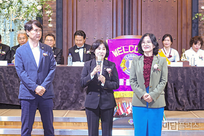 송선영 시의원, 김경희화성시의장, 배현경 시의원 (왼쪽부터)