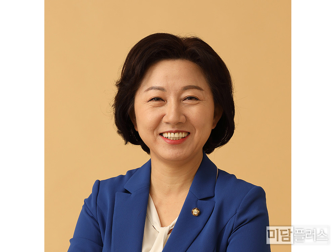 송옥주 화성 '갑' 국회의원 (더불어민주당, 국회 농림축산식품해양수산위원회)