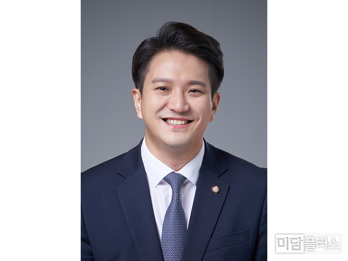 화성 '정' 전용기 국회의원