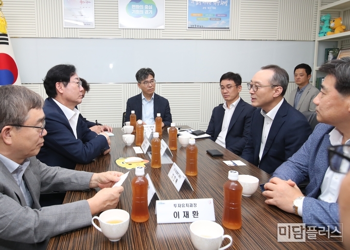 정명근 화성시장, 삼성전자 지현기 부사장 면담 (사진- 화성시청 제공)
