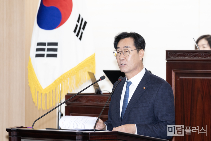 시정 연설 중인 정명근 화성시장