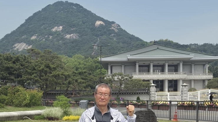 민주당 권리당원 김원태 엄정 수사 요구하며 청와대 앞 ‘1인 시위’ … 국힘은 28일 후보 확정